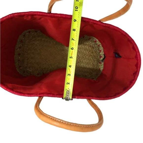 Red checkered Madagascar handcrafted structured raffia large straw wicker tote - Picture 9 of 12